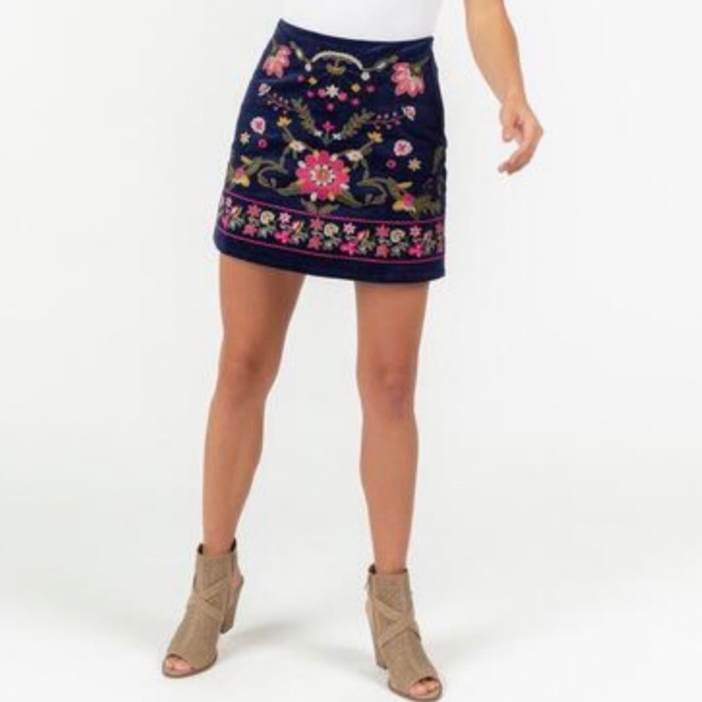 NWT Francesca’s Harper Heritage Corduroy Embroider - Picture 3 of 11